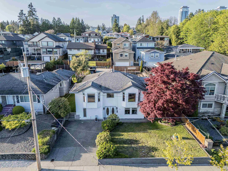 957 Stewart Avenue, Coquitlam, BC, V3K 2N5 - 3