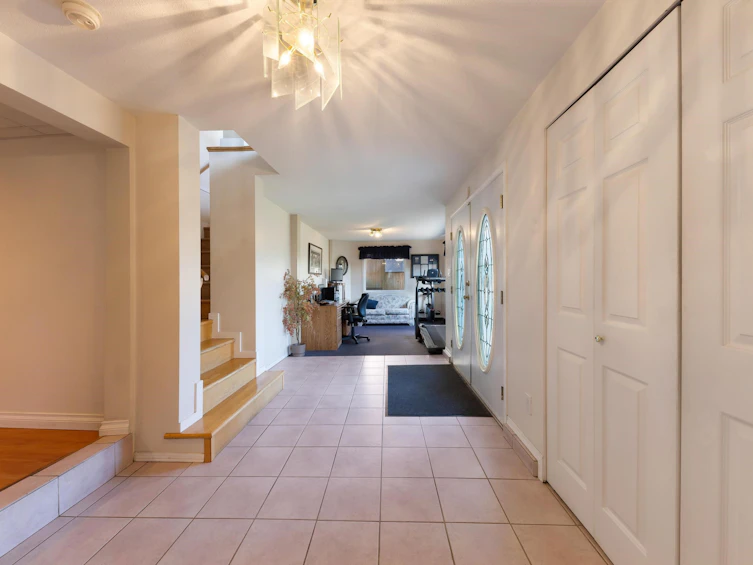 957 Stewart Avenue, Coquitlam, BC, V3K 2N5 - 9