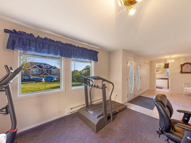 957 Stewart Avenue, Coquitlam, BC, V3K 2N5 - 10