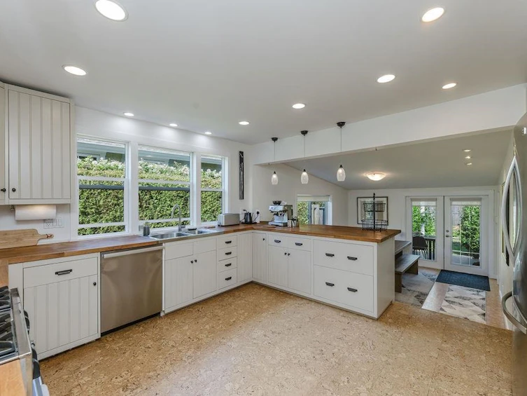 698 Franklin Road, Gibsons, BC, V0N 1V8 - 16