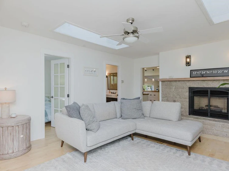 698 Franklin Road, Gibsons, BC, V0N 1V8 - 6