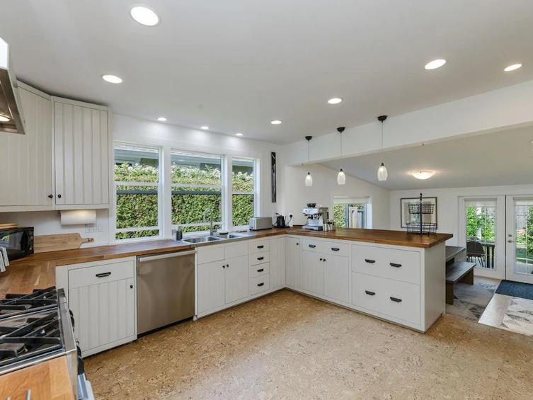 698 Franklin Road, Gibsons, BC, V0N 1V8 - 17