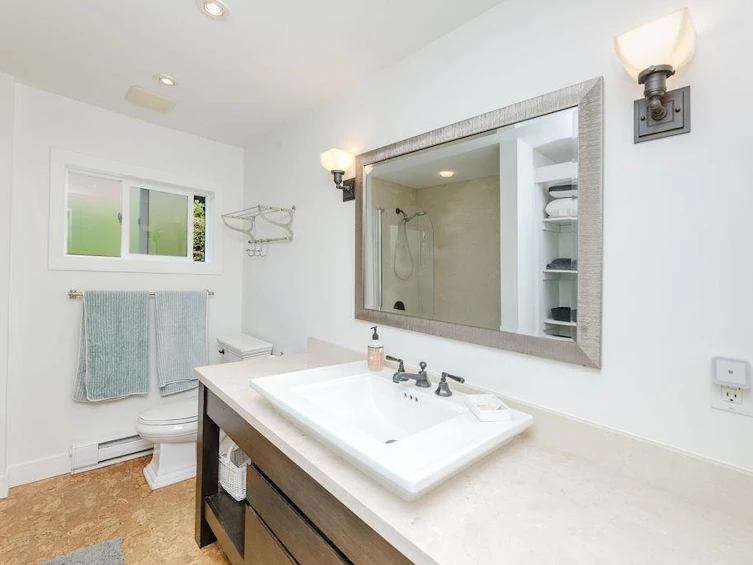 698 Franklin Road, Gibsons, BC, V0N 1V8 - 12