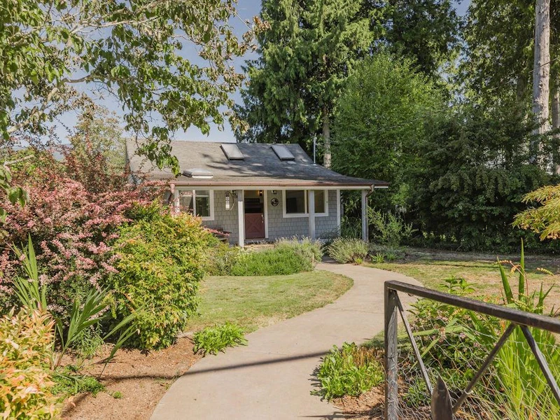 698 Franklin Road, Gibsons BC