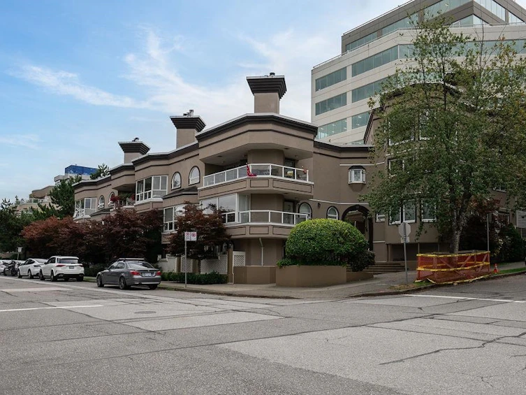 2420 Birch Street, Vancouver, BC, V6H 3X9 - 11