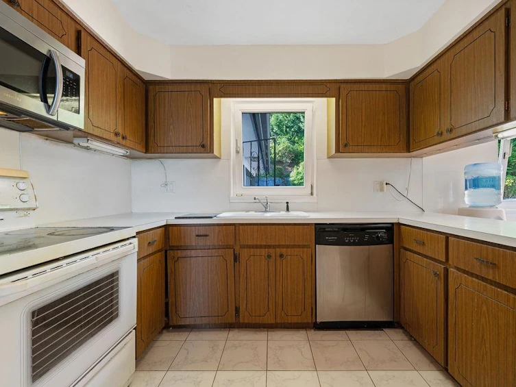 1373 Camwell Drive, West Vancouver, BC, V7S 2M6 - 13