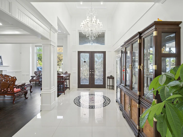 8600 Leslie Road, Richmond, BC, V6X 2V7 - 8