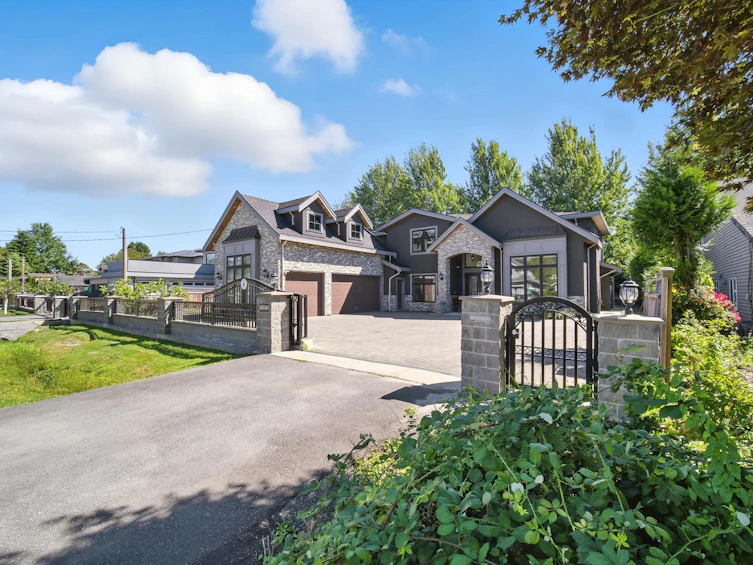 8600 Leslie Road, Richmond, BC, V6X 2V7