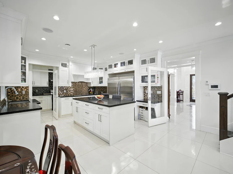 8600 Leslie Road, Richmond, BC, V6X 2V7 - 16