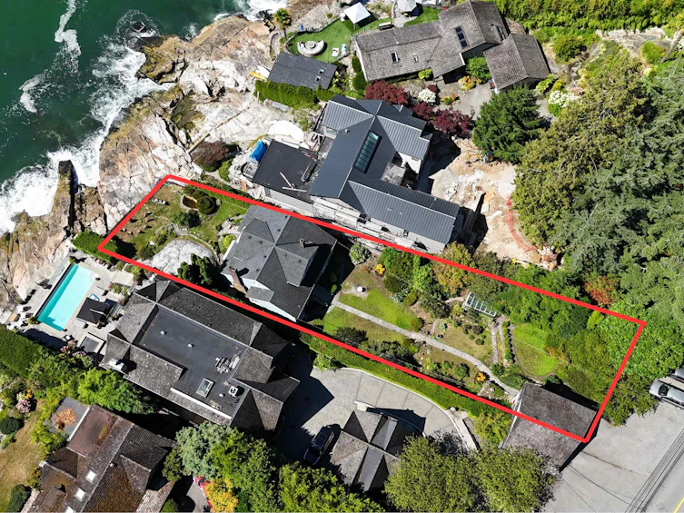 3866 Marine Drive, West Vancouver, BC, V7V 1N4 - 3