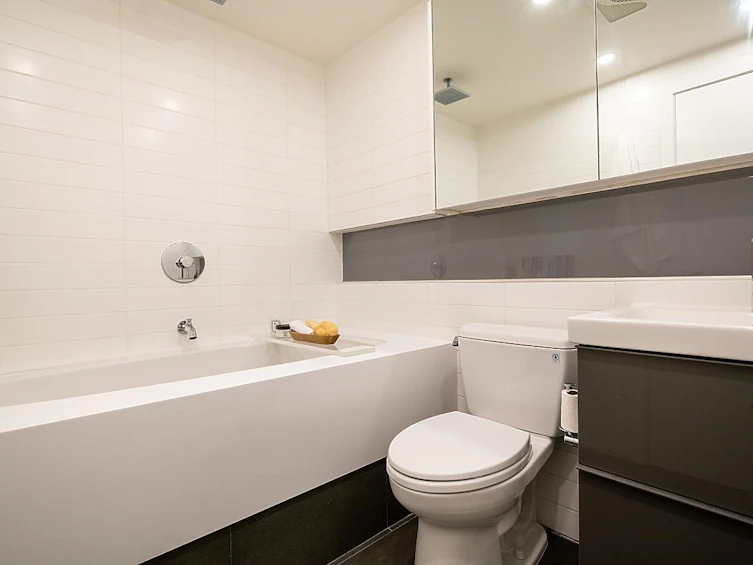 403-1529 W 6th Avenue, Vancouver, BC, V6J 1R1 - 12