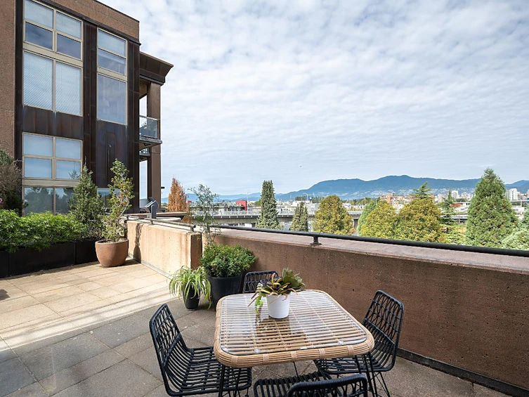 403-1529 W 6th Avenue, Vancouver, BC, V6J 1R1 - 14