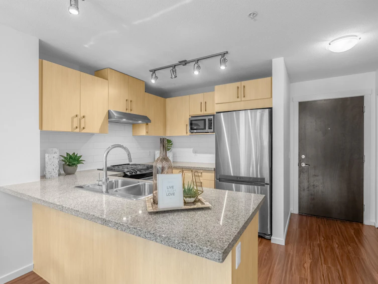 318-3178 Dayanee Springs Boulevard, Coquitlam, BC, V3E 0B9 - 10