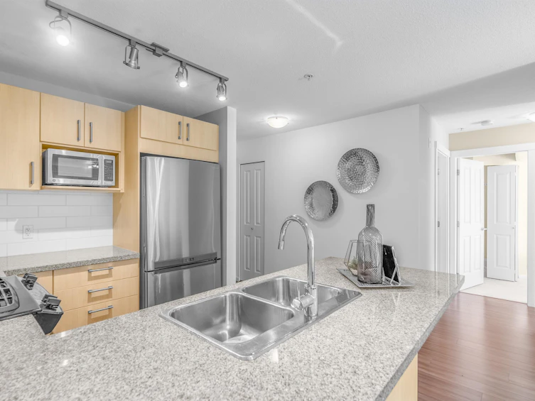 318-3178 Dayanee Springs Boulevard, Coquitlam, BC, V3E 0B9 - 11