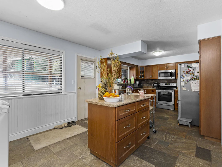 35337 Rockwell Drive, Abbotsford, BC, V3G 2C9 - 6