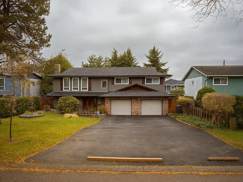 5929 181a Street, Surrey BC V3S 4T3