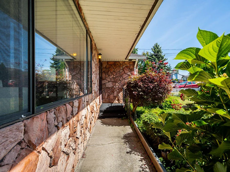 11365 86 Avenue, Delta, BC, V4C 2X1 - 3