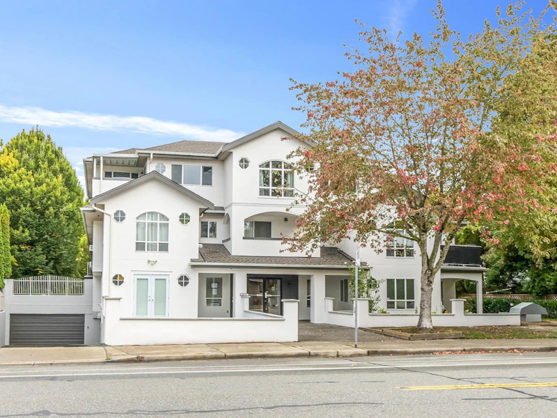 205 - 5909 177b Street, Surrey BC V3S 4J7