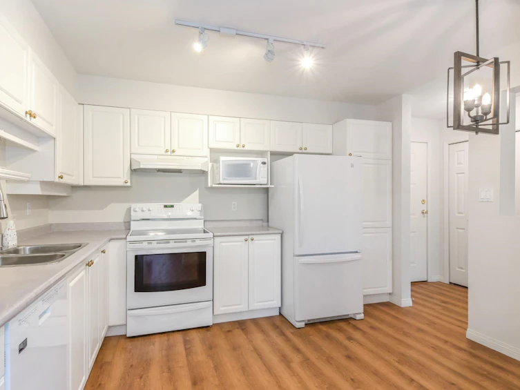 205-5909 177b Street, Surrey, BC, V3S 4J7 - 8