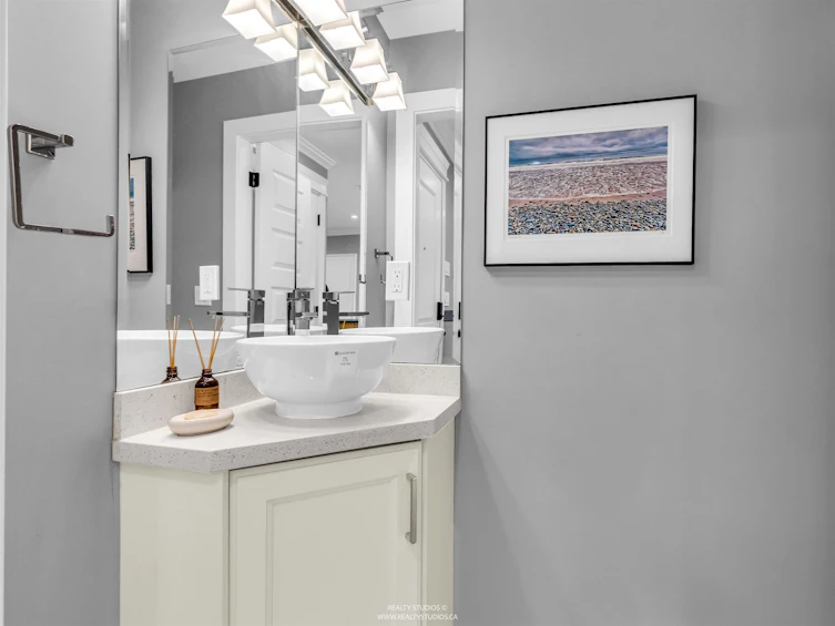 3103 St. George Street, Vancouver, BC, V5T 3R9 - 12