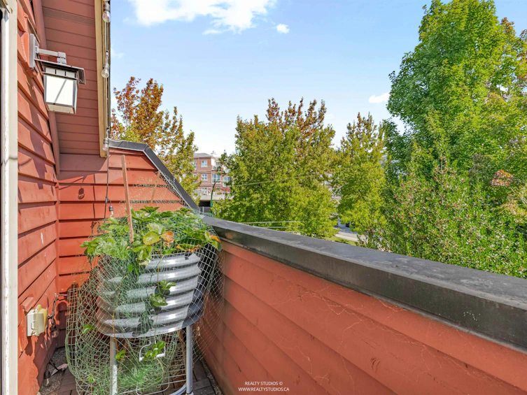 3103 St. George Street, Vancouver, BC, V5T 3R9 - 20