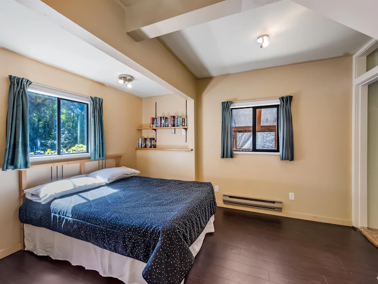4585 Raeburn Street, North Vancouver, BC, V7G 1K3 - 14
