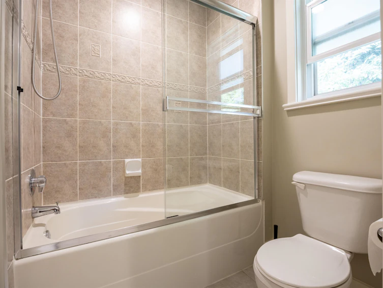 1226 Liverpool Street, Coquitlam, BC, V3B 8E7 - 21