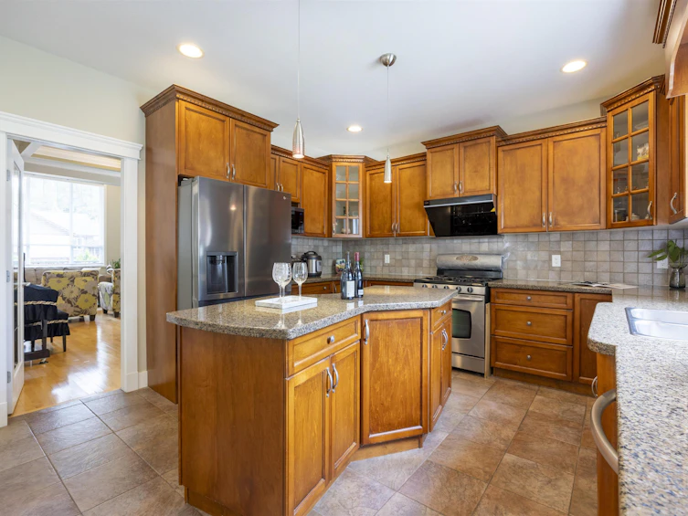 1226 Liverpool Street, Coquitlam, BC, V3B 8E7 - 13