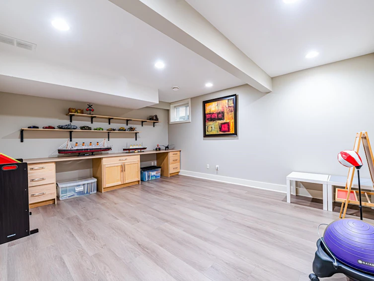 1226 Liverpool Street, Coquitlam, BC, V3B 8E7 - 35