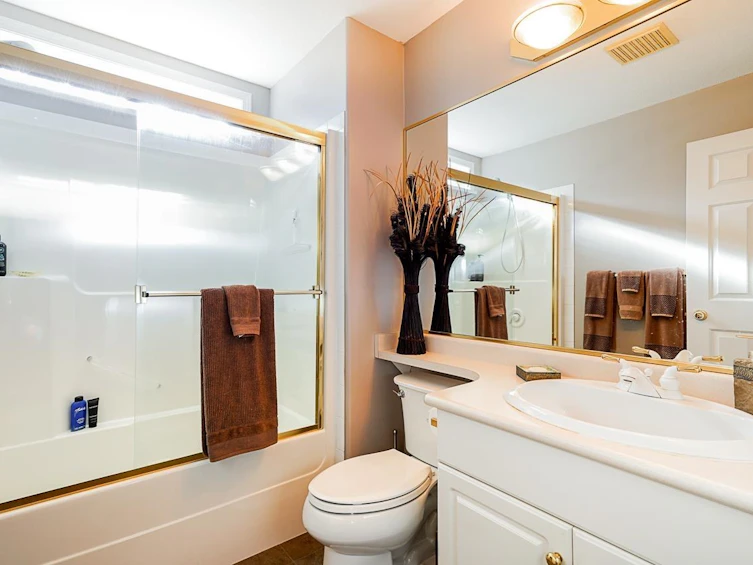 25-8590 Sunrise Drive, Chilliwack, BC, V2R 3Z4 - 25