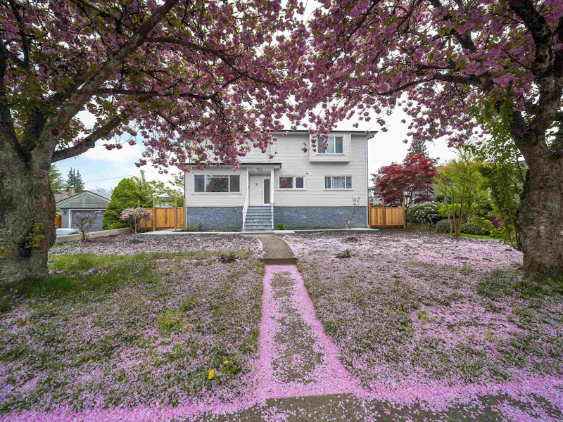 8684 12th Avenue, Burnaby BC V3N 2L9
