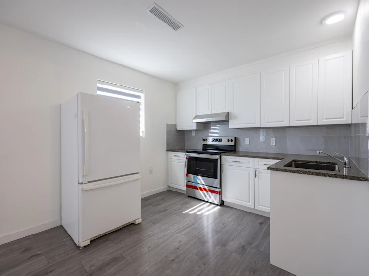 8684 12th Avenue, Burnaby, BC, V3N 2L9 - 28
