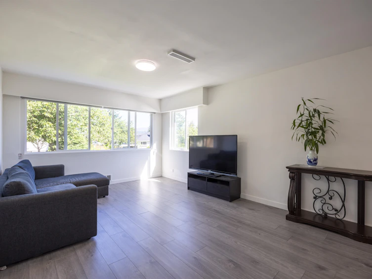 8684 12th Avenue, Burnaby, BC, V3N 2L9 - 12