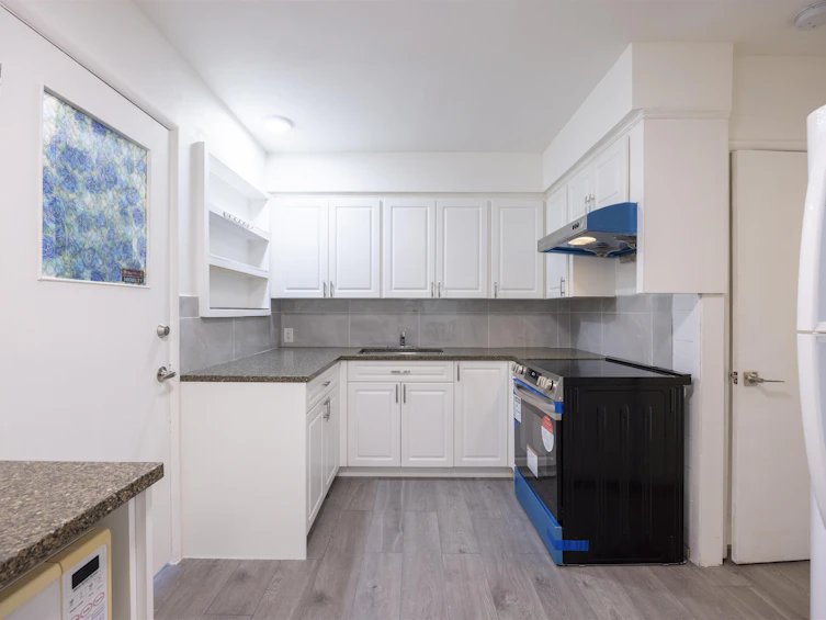 8684 12th Avenue, Burnaby, BC, V3N 2L9 - 24