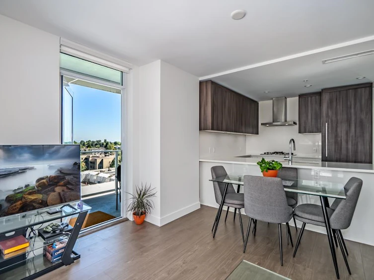 819-6328 No. 3 Road, Richmond, BC, V6Y 0L6 - 9