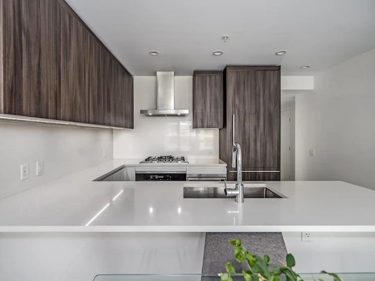 819-6328 No. 3 Road, Richmond, BC, V6Y 0L6 - 11