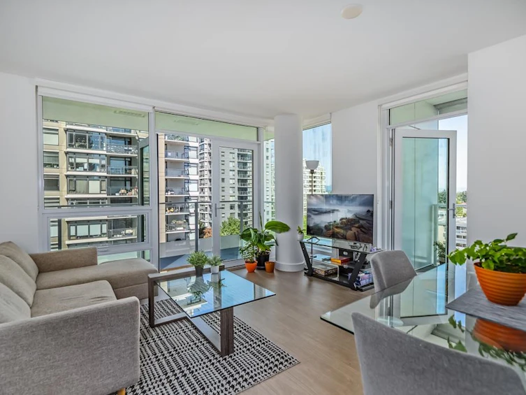 819-6328 No. 3 Road, Richmond, BC, V6Y 0L6 - 3