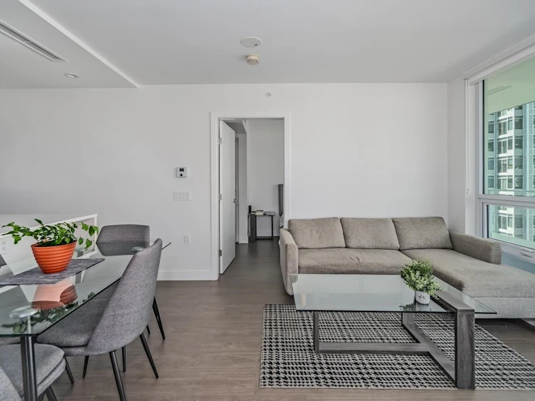 819-6328 No. 3 Road, Richmond, BC, V6Y 0L6 - 4