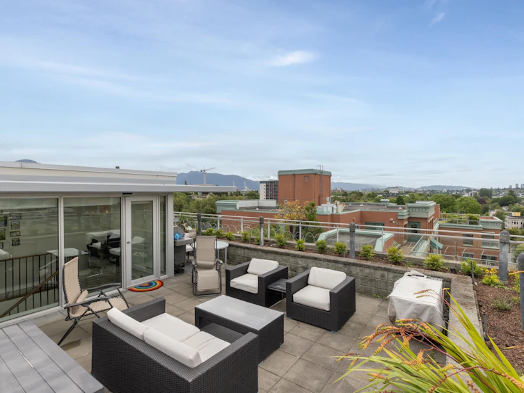 PH907-221 Union Street, Vancouver, BC, V6A 0B4 - 3