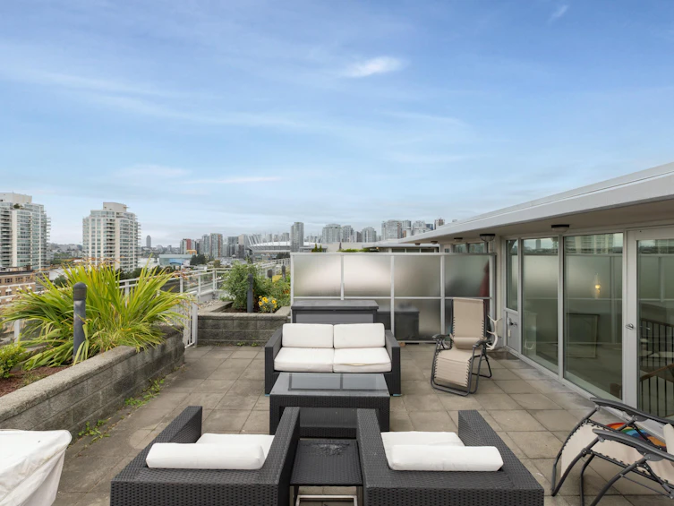 PH907-221 Union Street, Vancouver, BC, V6A 0B4 - 2