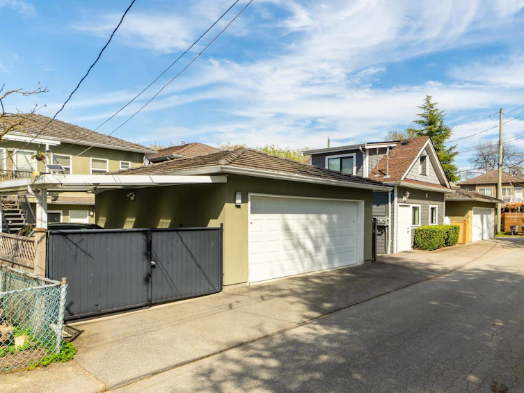 952 E 31st Avenue, Vancouver, BC, V5V 2X4 - 8