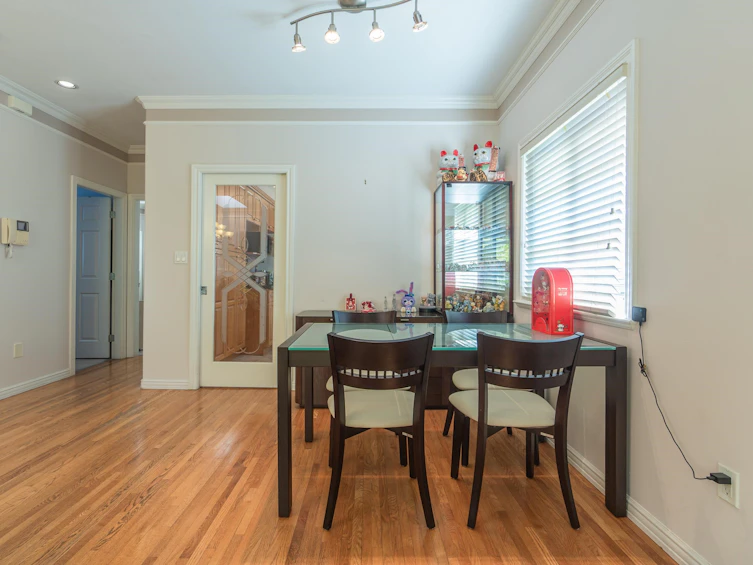 952 E 31st Avenue, Vancouver, BC, V5V 2X4 - 22