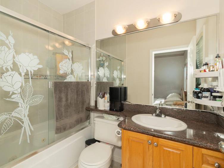 952 E 31st Avenue, Vancouver, BC, V5V 2X4 - 25