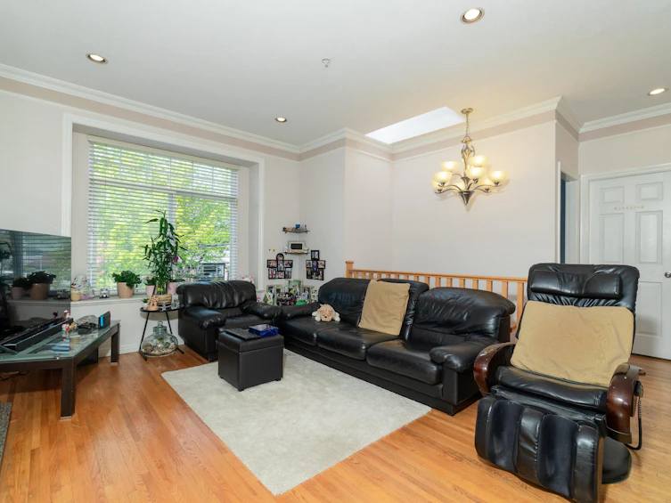 952 E 31st Avenue, Vancouver, BC, V5V 2X4 - 18