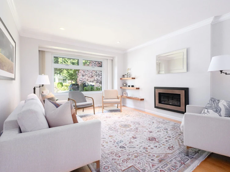 1504 Jubilee Court, North Vancouver, BC, V7G 2H7 - 3