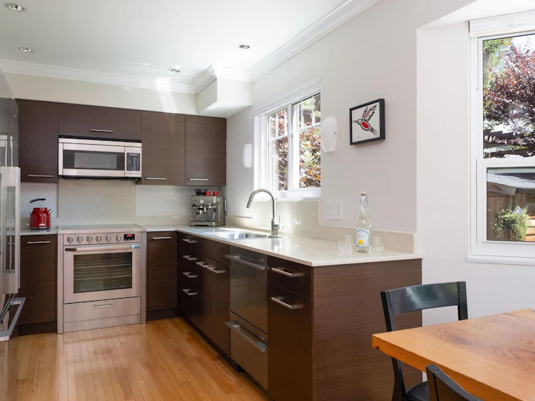 1504 Jubilee Court, North Vancouver, BC, V7G 2H7 - 15