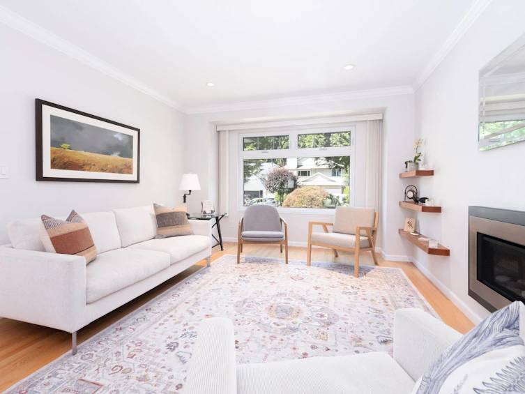 1504 Jubilee Court, North Vancouver, BC, V7G 2H7 - 4