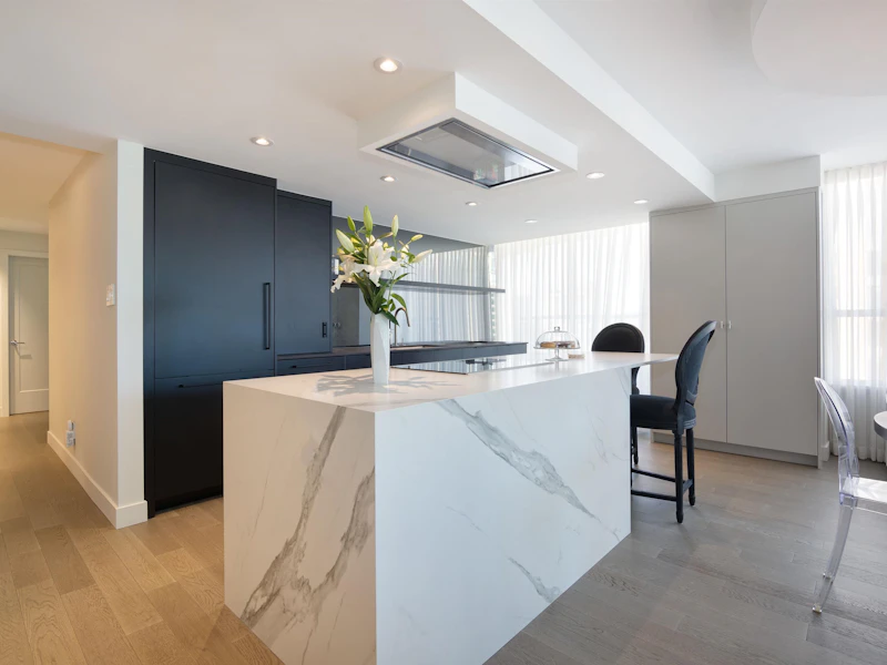 1001 - 717 Jervis Street, Vancouver BC V6E 4L5
