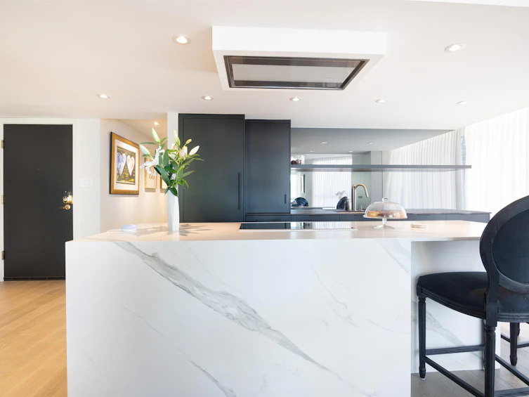 1001-717 Jervis Street, Vancouver, BC, V6E 4L5 - 2