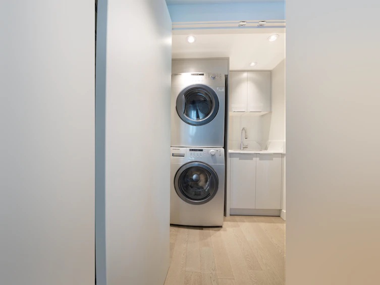1001-717 Jervis Street, Vancouver, BC, V6E 4L5 - 13